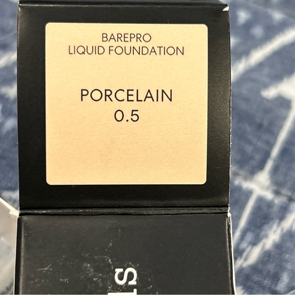 Sold out BareMinerals Barepro Performance Wear Liquid Foundation Porcelain 0.5 - Picture 7 of 7
